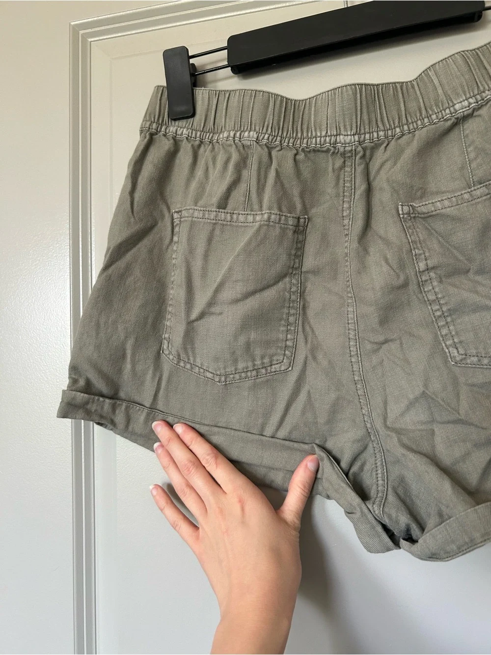 Women’s Pilcro by Anthropologie Light Olive Roll-Hem Cotton Shorts